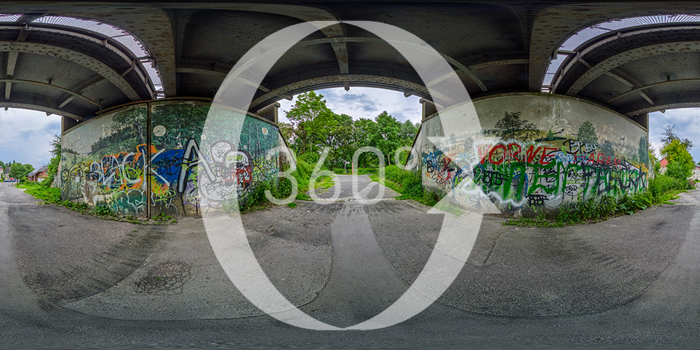 Die Brücke zur Rennbahn